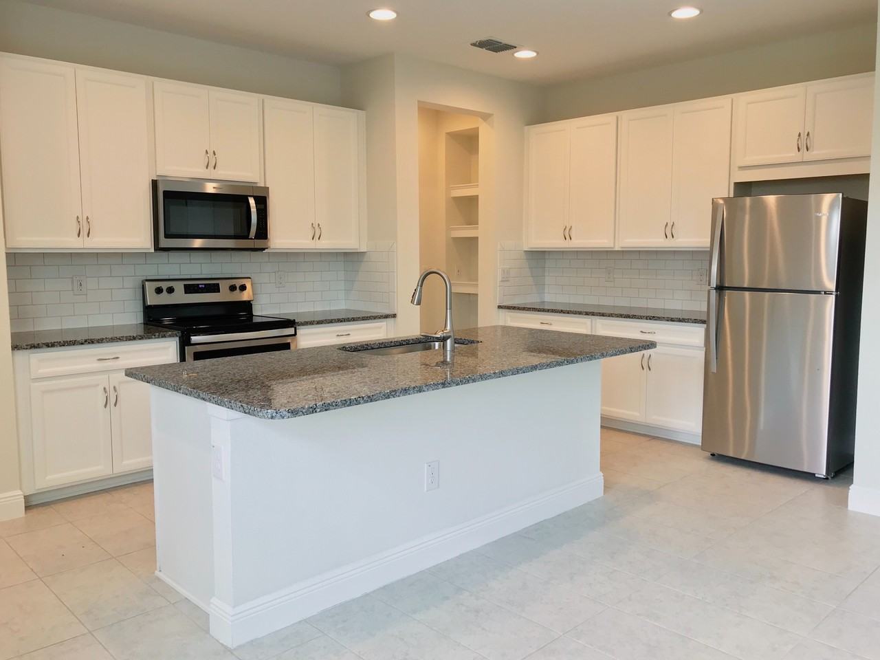 5518 Viola Lee Way - Photo 4 of 23