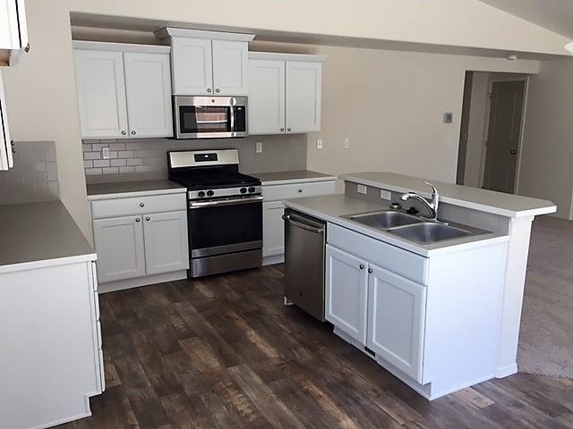 21177 Azalia Ave - Photo 4 of 11