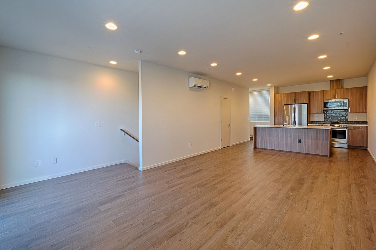 8025 15th Ave Nw - Photo 6 of 28