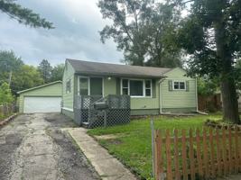 featured image of 2733 Yeoman St