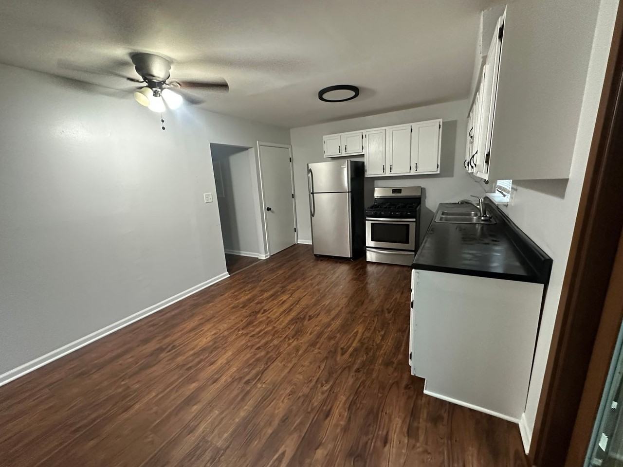 2733 Yeoman St - Photo 2 of 7