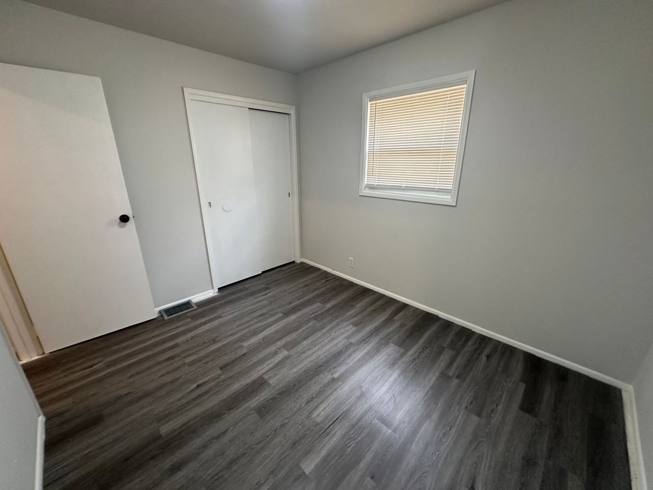 2733 Yeoman St - Photo 6 of 7