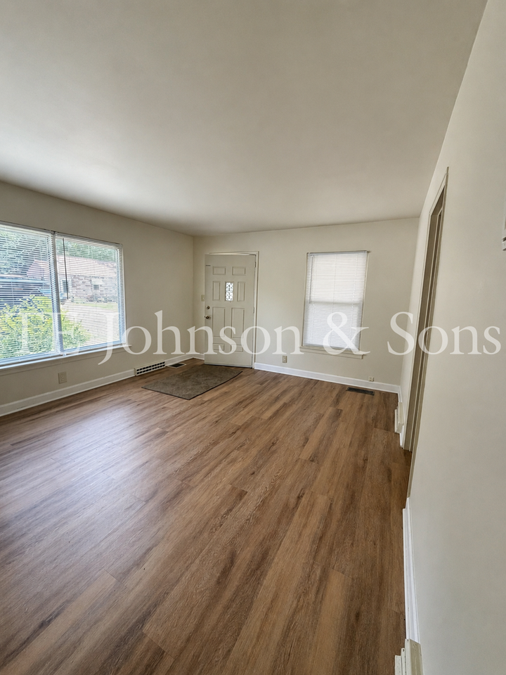 3616 Harvard Rd - Photo 2 of 29