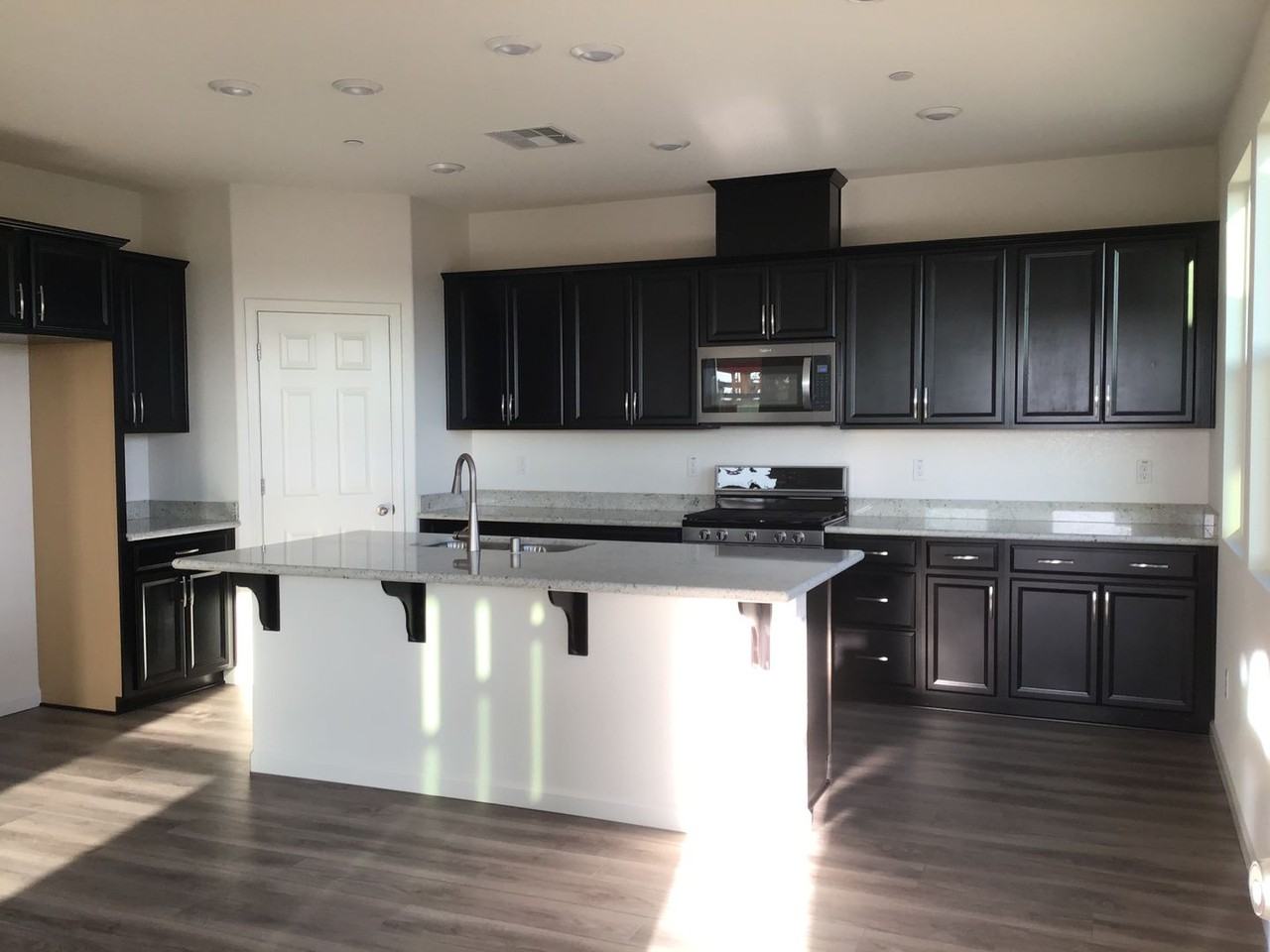 7105 Encore Way - Photo 5 of 25
