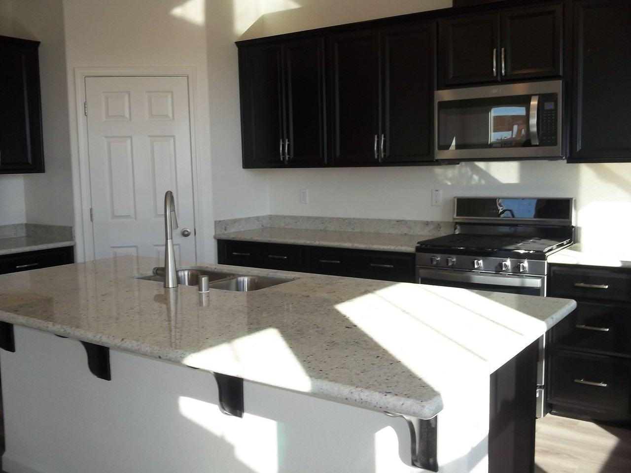 7105 Encore Way - Photo 6 of 25