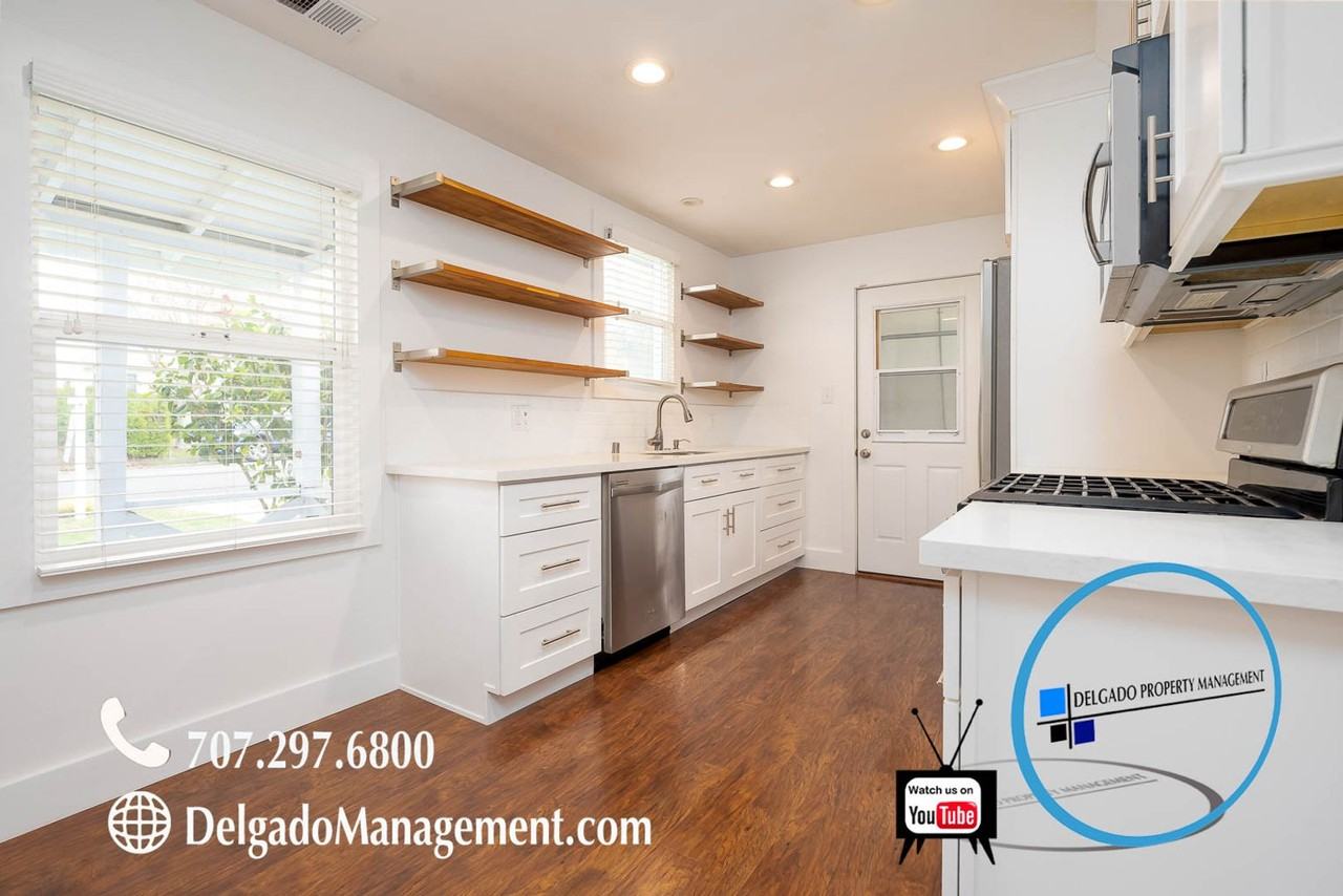 2425 Alameda St - Photo 5 of 22