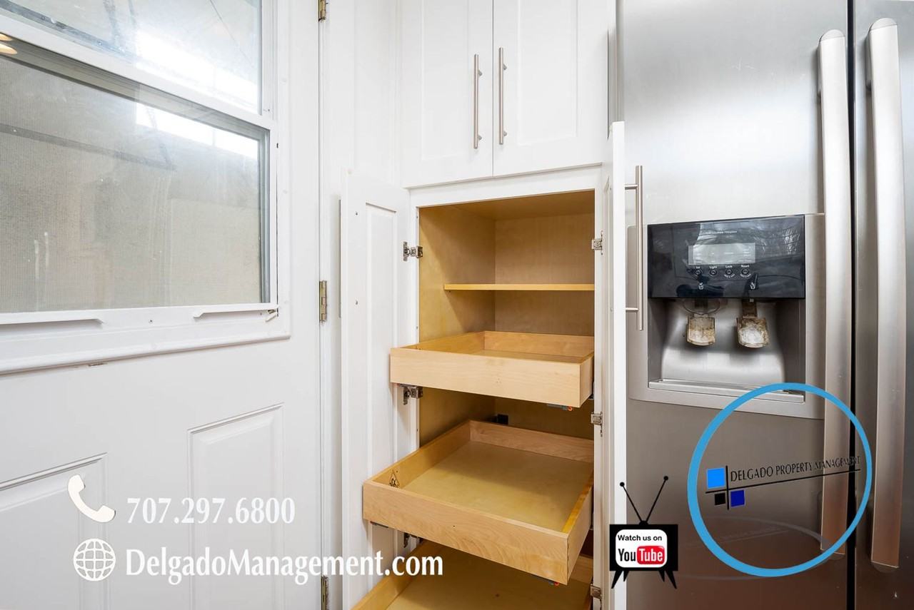 2425 Alameda St - Photo 7 of 22