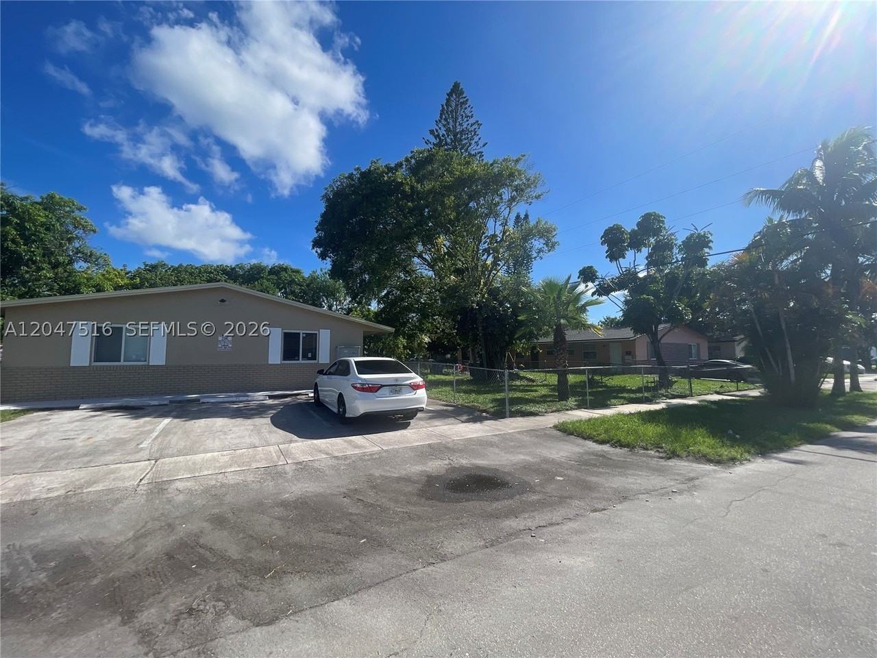 5210 Nw 16th St #3 - Photo 4 of 18