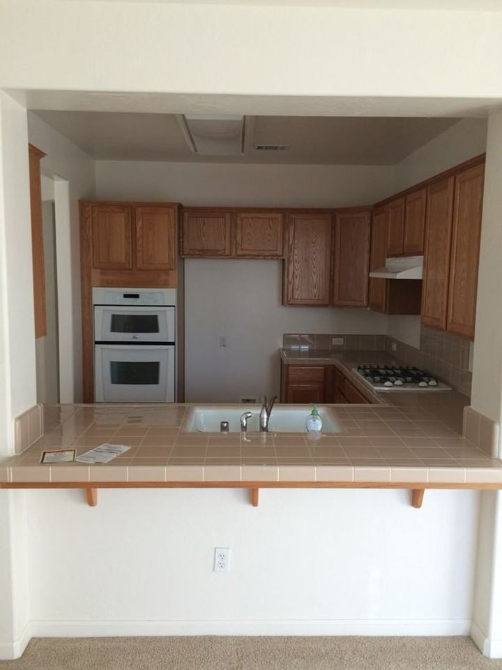 3300 N Tilden St - Photo 4 of 29
