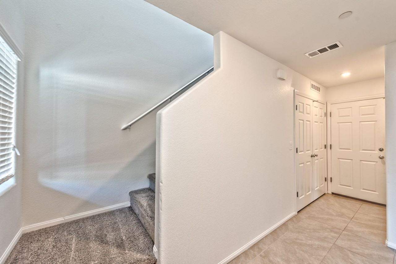 1116 Tektite Ave - Photo 3 of 15