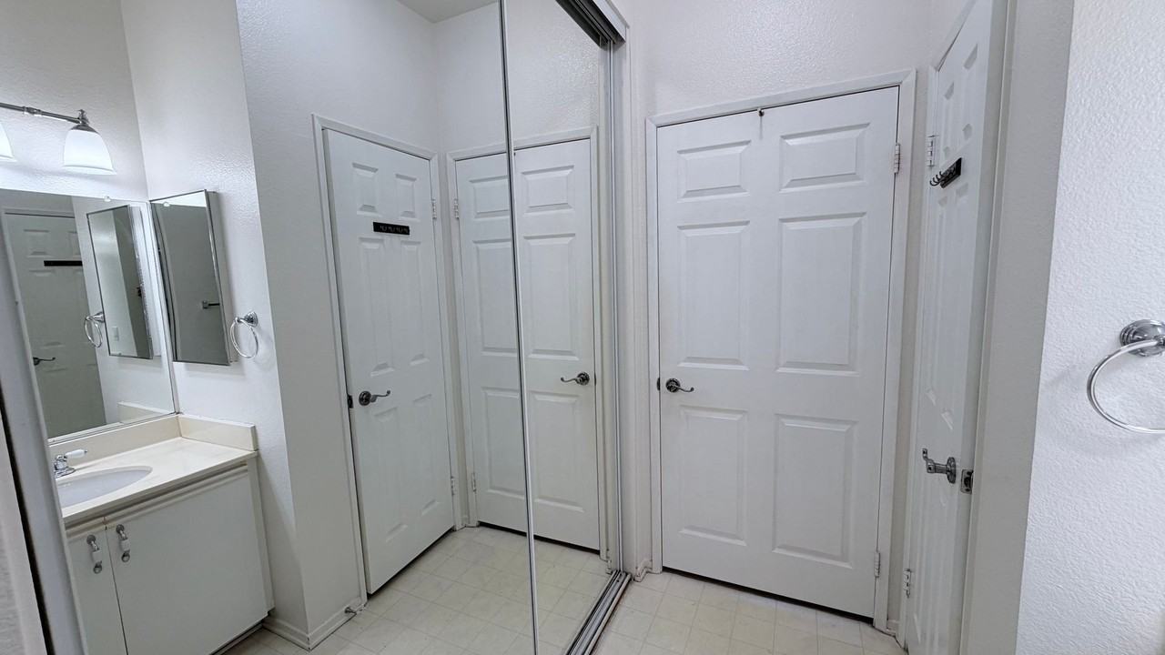 10878 Sabre Hill Dr #291 - Photo 5 of 11