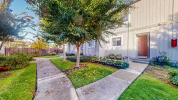 featured image of 27 Front St #D