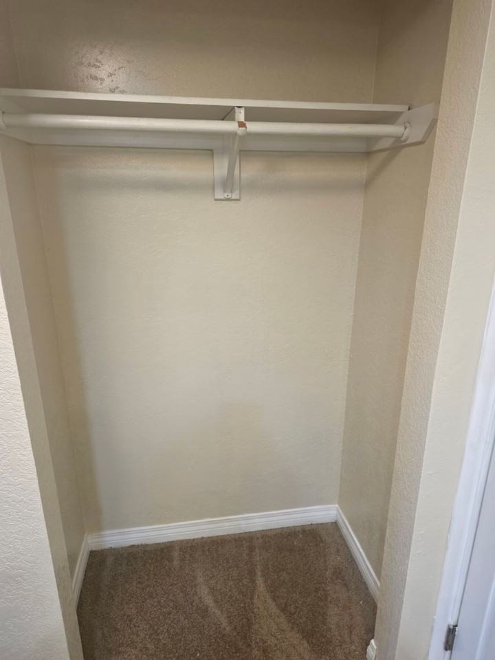 240 W Lincoln Ave - Photo 6 of 14