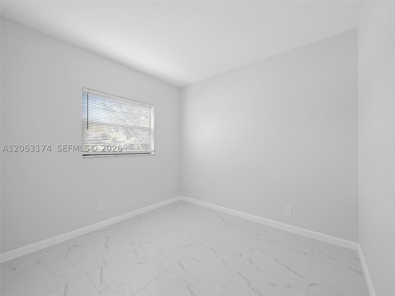2300 Ne 6th Ave #201 - Photo 6 of 33