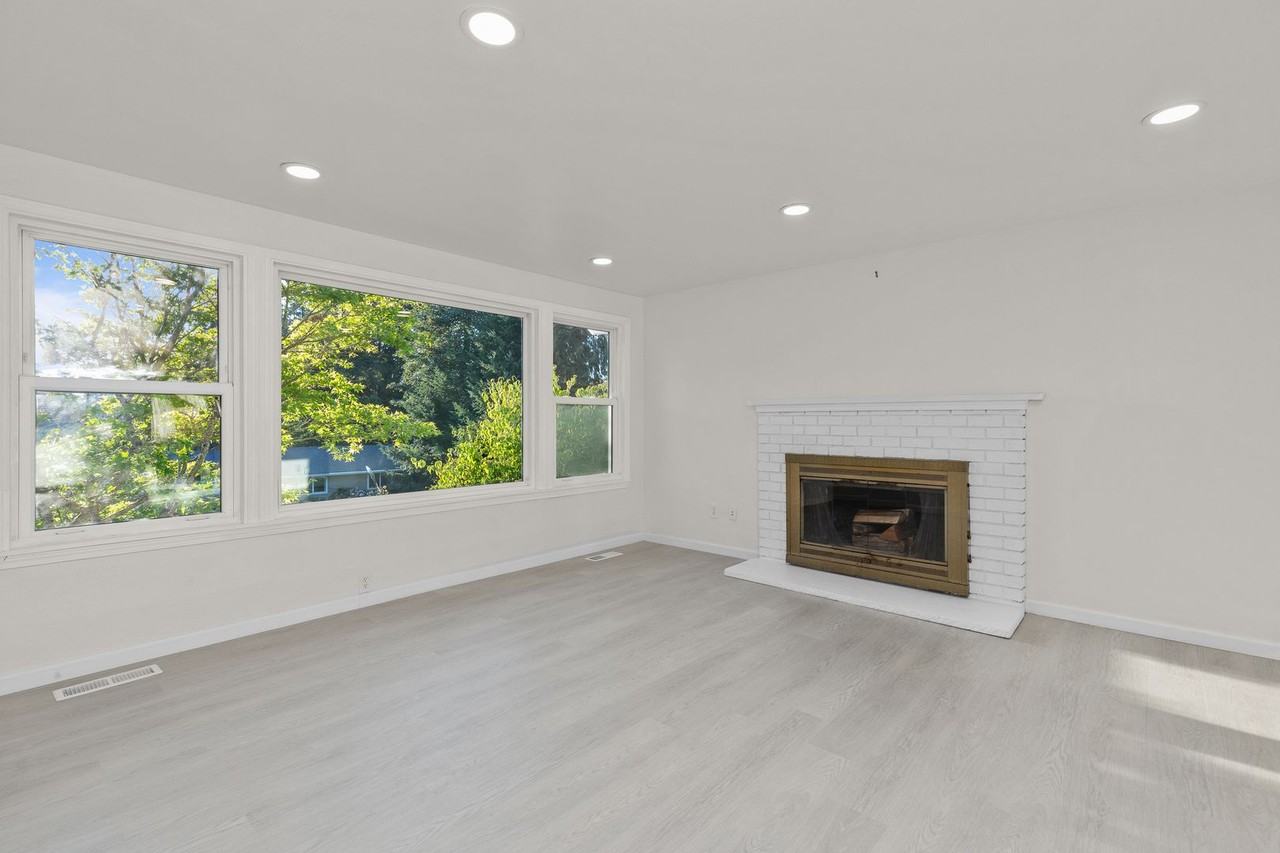 17723 23rd Ave Se - Photo 2 of 41