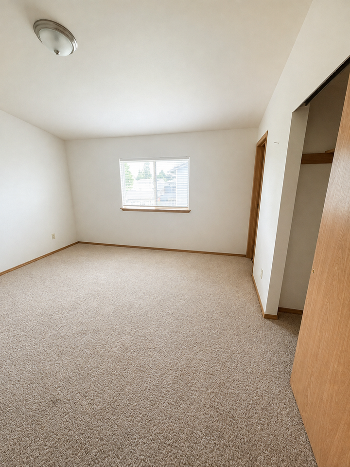 10628 57th Dr Ne - Photo 7 of 15