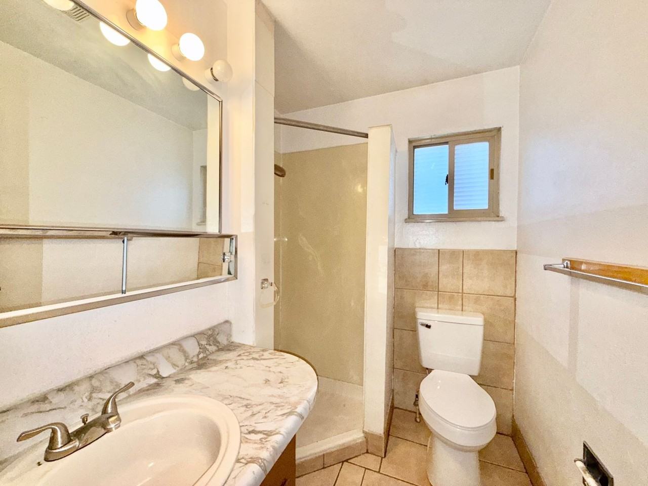 225 Elmwood Dr - Photo 6 of 15