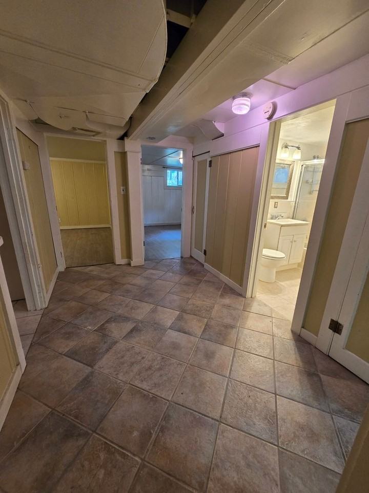 2419 Ash St - Photo 6 of 17