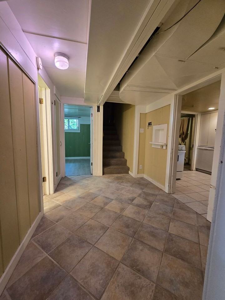 2419 Ash St - Photo 7 of 17