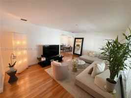 featured image of 1116 Biarritz Dr
