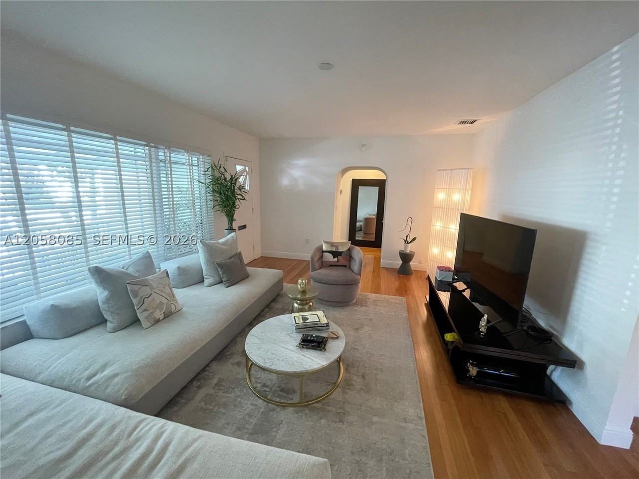 1116 Biarritz Dr - Photo 2 of 30