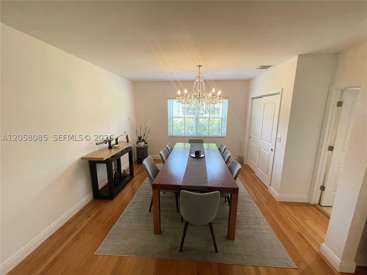 1116 Biarritz Dr - Photo 4 of 30
