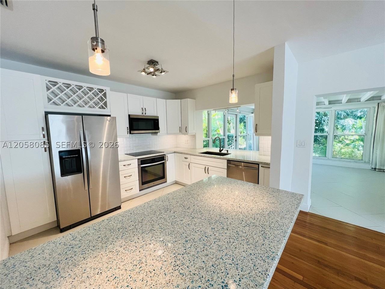 1116 Biarritz Dr - Photo 7 of 30