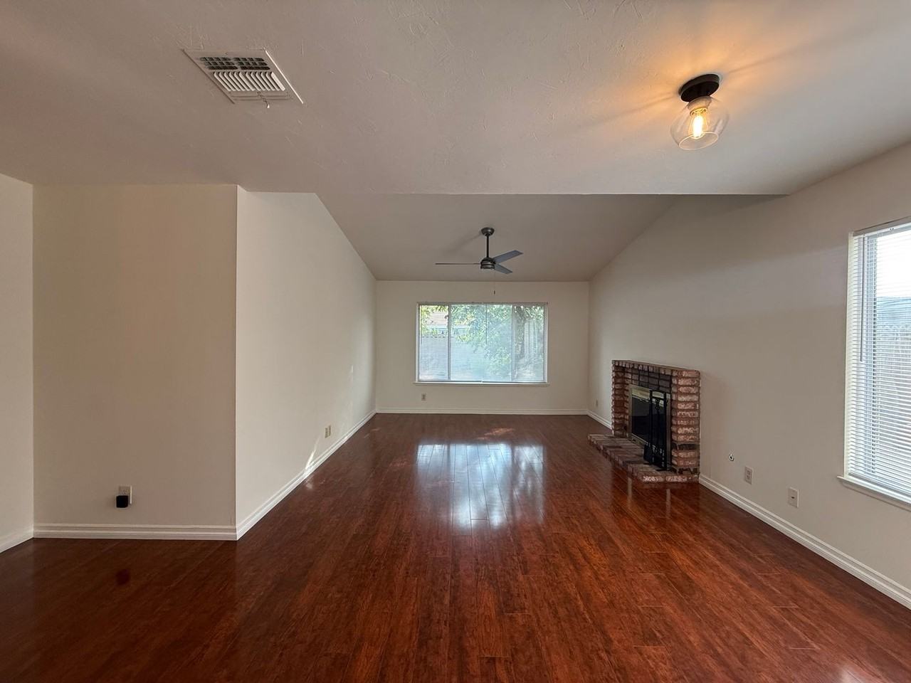 43060 Larwood St - Photo 2 of 24
