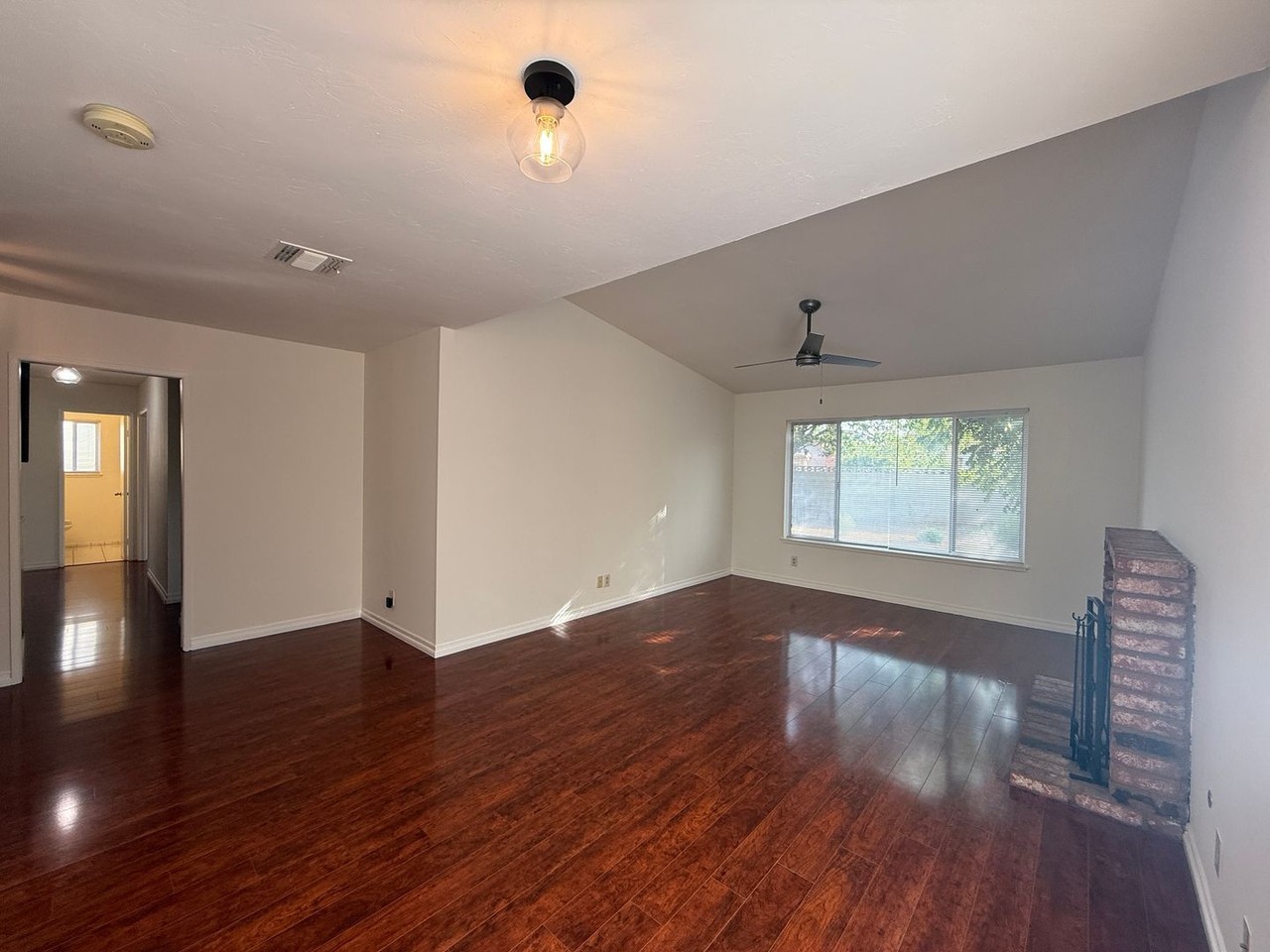 43060 Larwood St - Photo 3 of 24