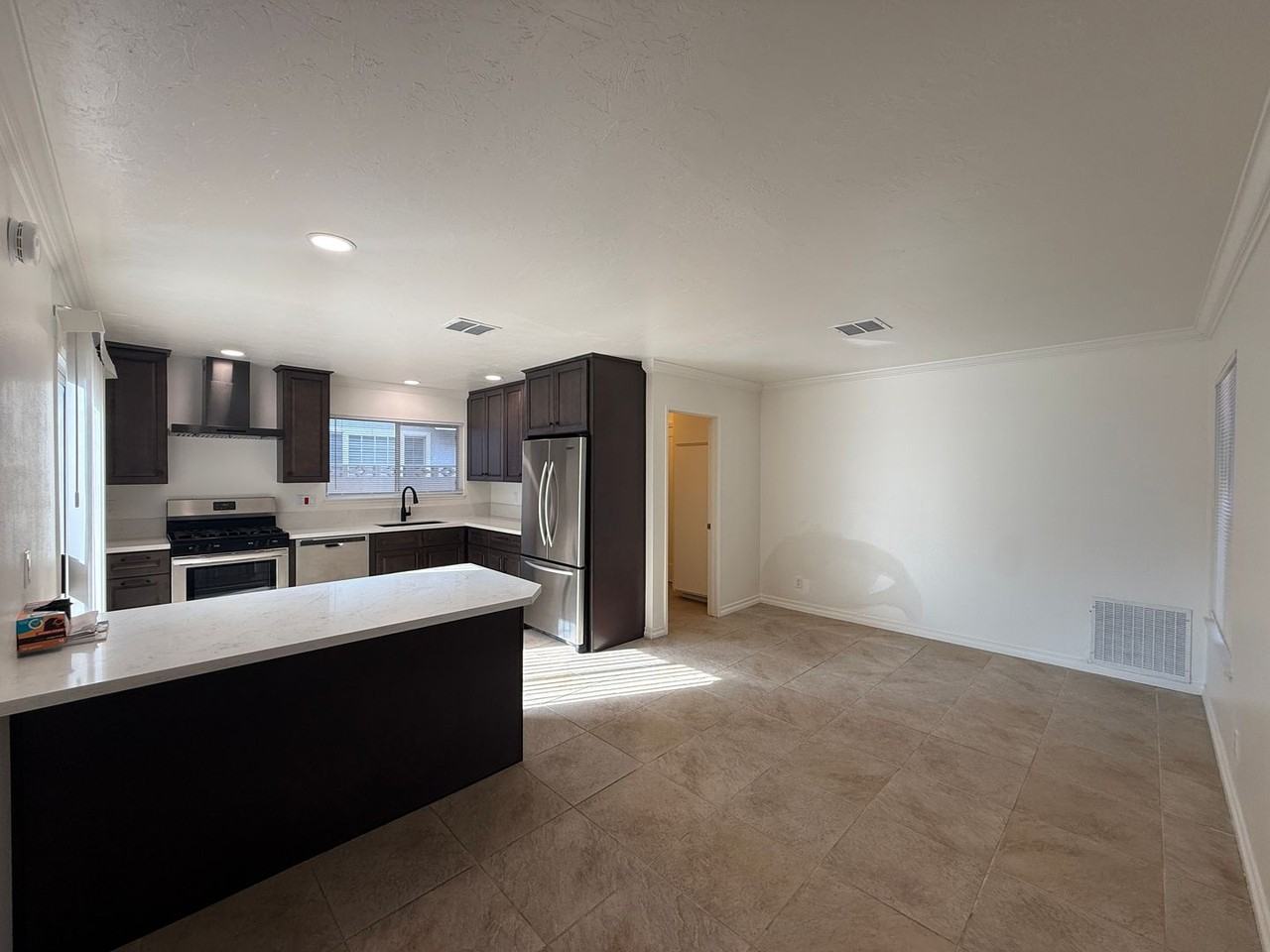43060 Larwood St - Photo 5 of 24