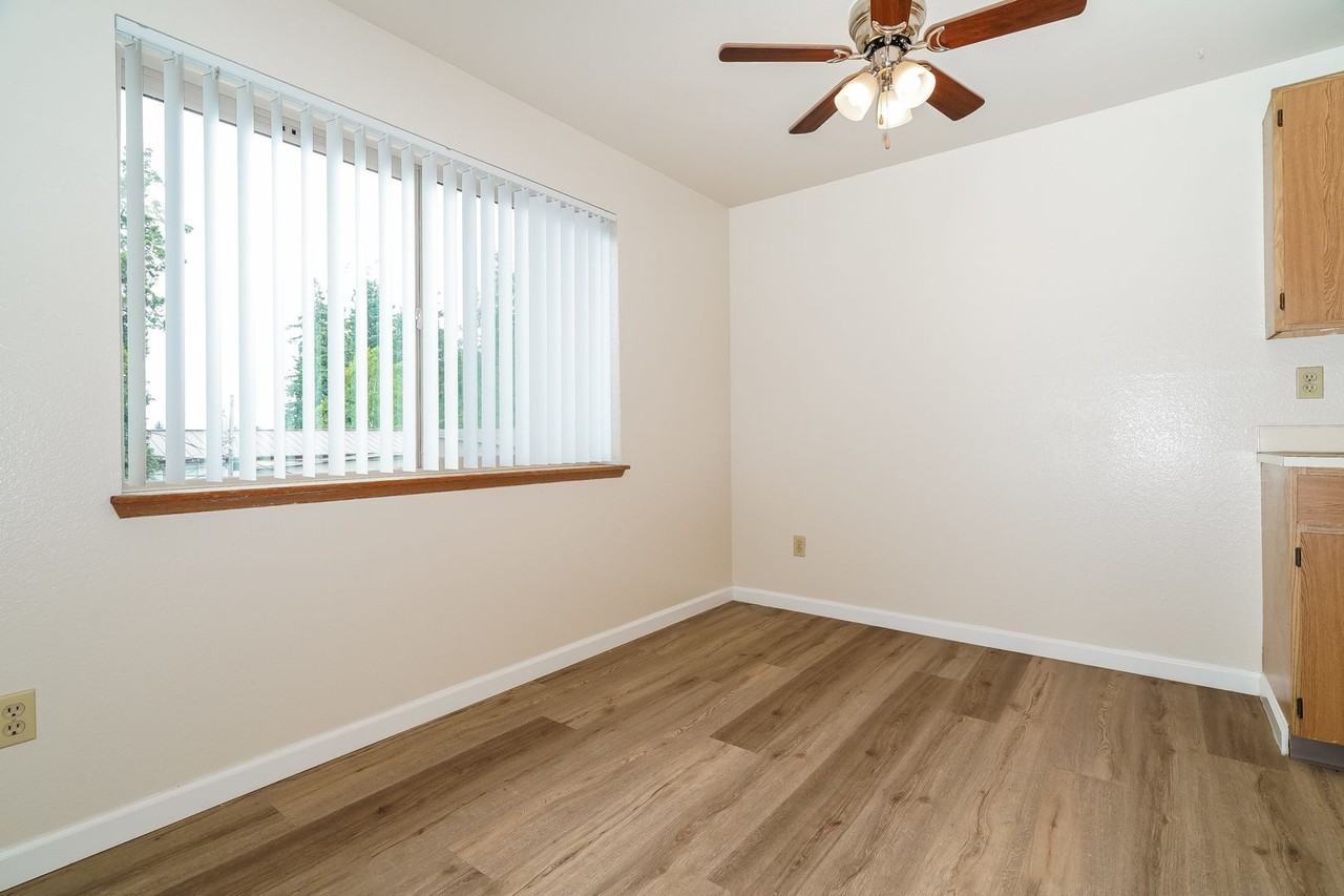 Magenta Apartments - Photo 4 of 21