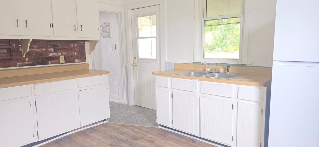 461 E Garfield Ave - Photo 4 of 8