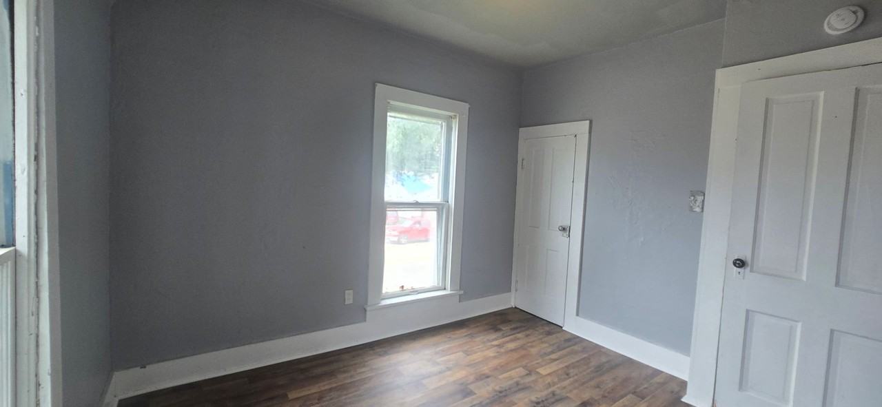 461 E Garfield Ave - Photo 6 of 8