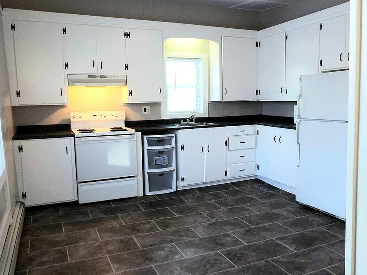 812 Gray Rd - Photo 2 of 9