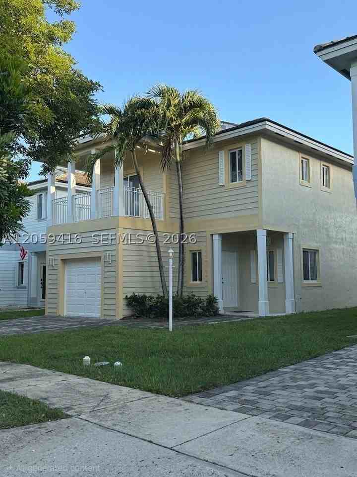 3175 Ne 4th St