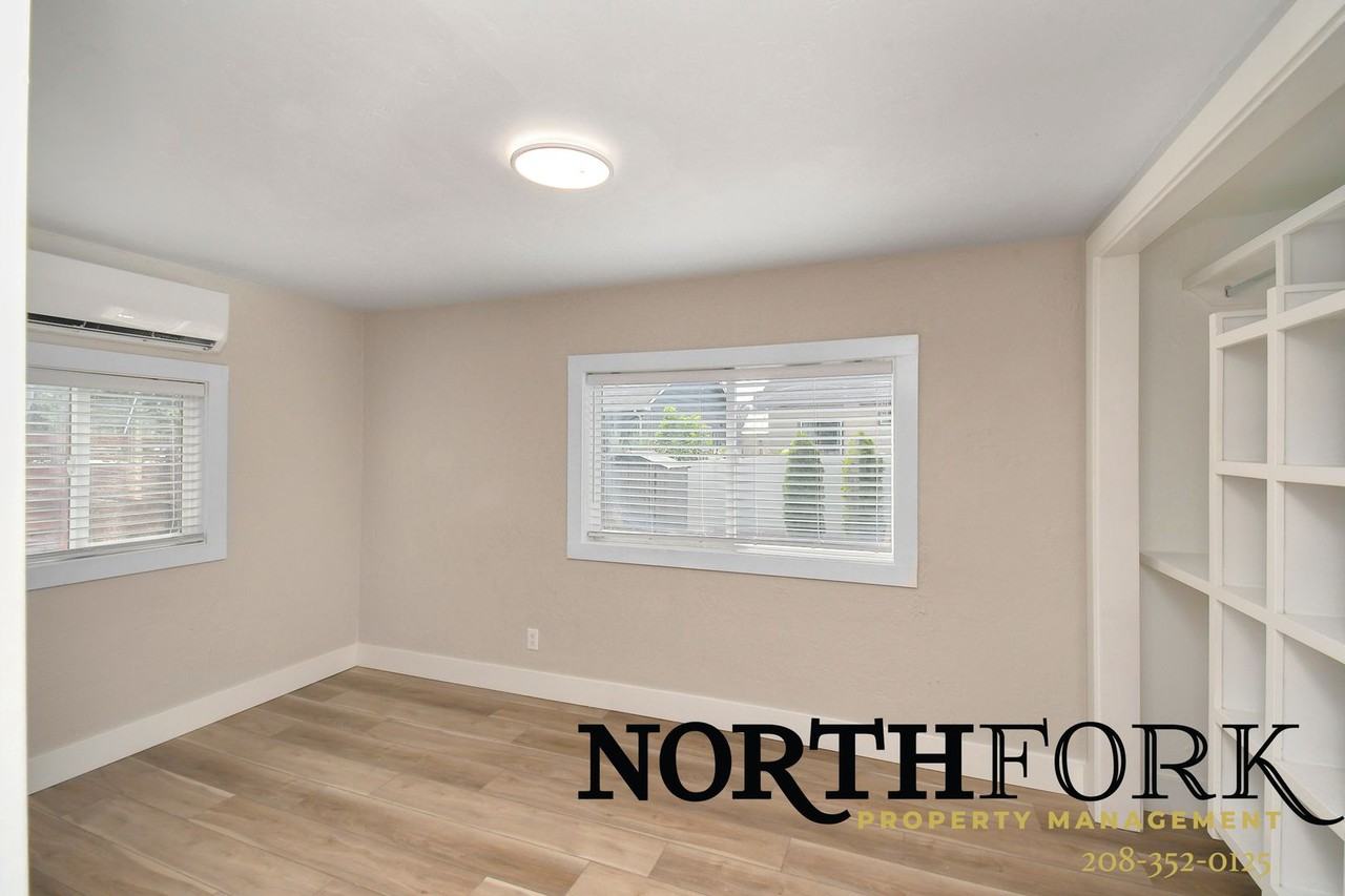 2479 N Maple Grove Rd - Photo 6 of 11