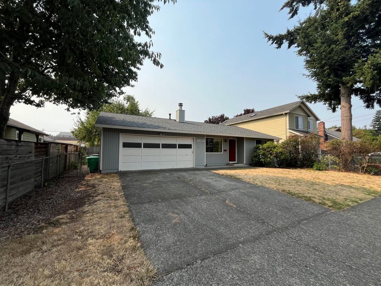 6636 Se Reedway St - Photo 2 of 11