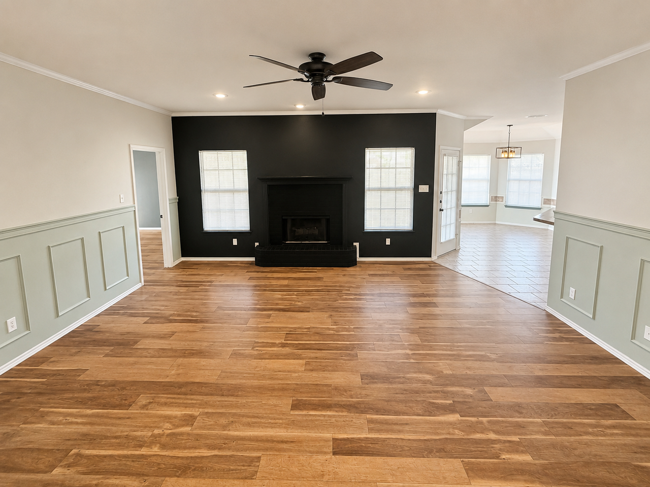 6210 8th St - Photo 2 of 10