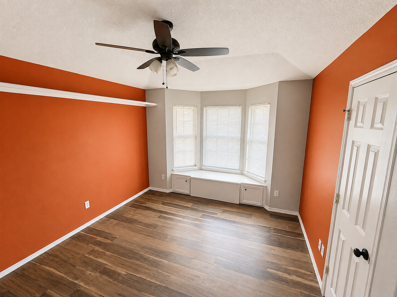 6210 8th St - Photo 6 of 10