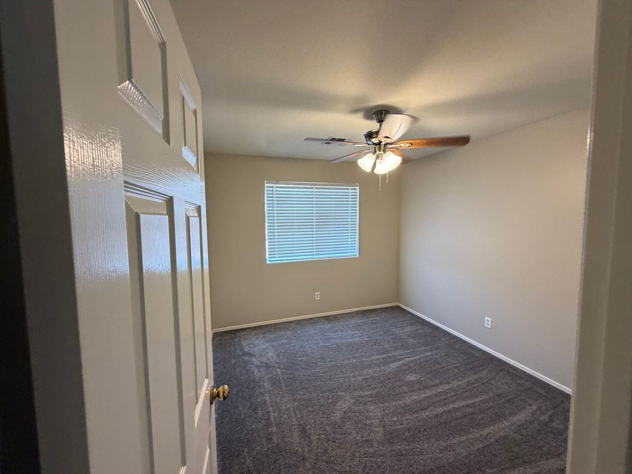 3049 W Santa Cruz Ave - Photo 5 of 20