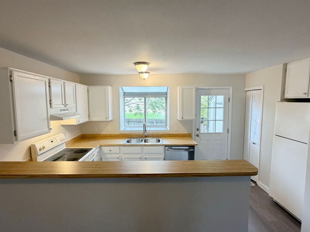 3070 W 107th Pl - Photo 3 of 24