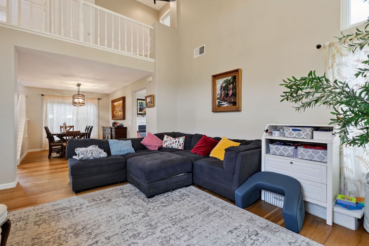 11653 Springside Rd - Photo 4 of 45