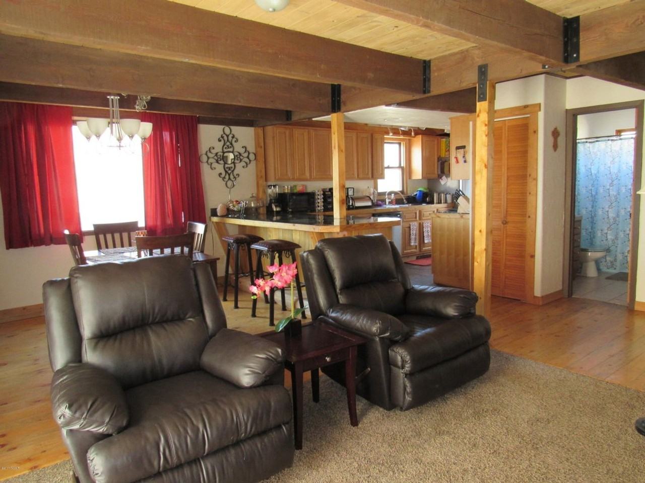 252 W Garnet Ave - Photo 3 of 29