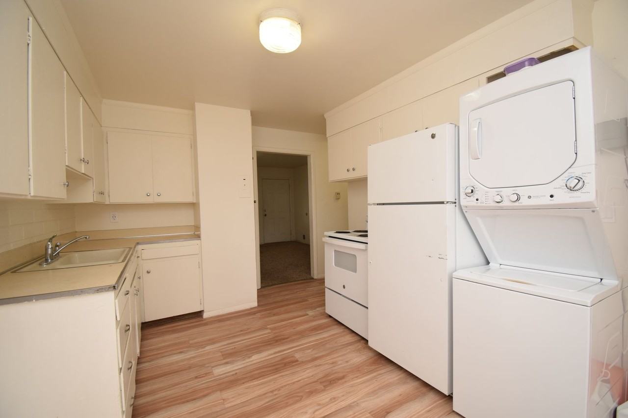 4248 S 1350 E - Photo 6 of 11