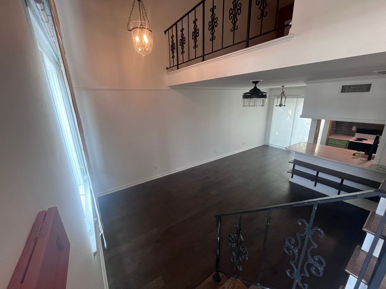725 N Stackman Dr #4 - Photo 2 of 6