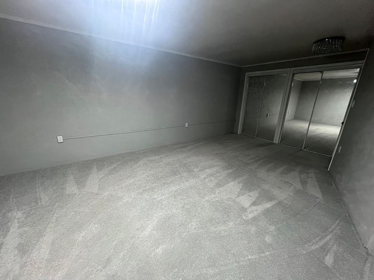 725 N Stackman Dr #4 - Photo 4 of 6