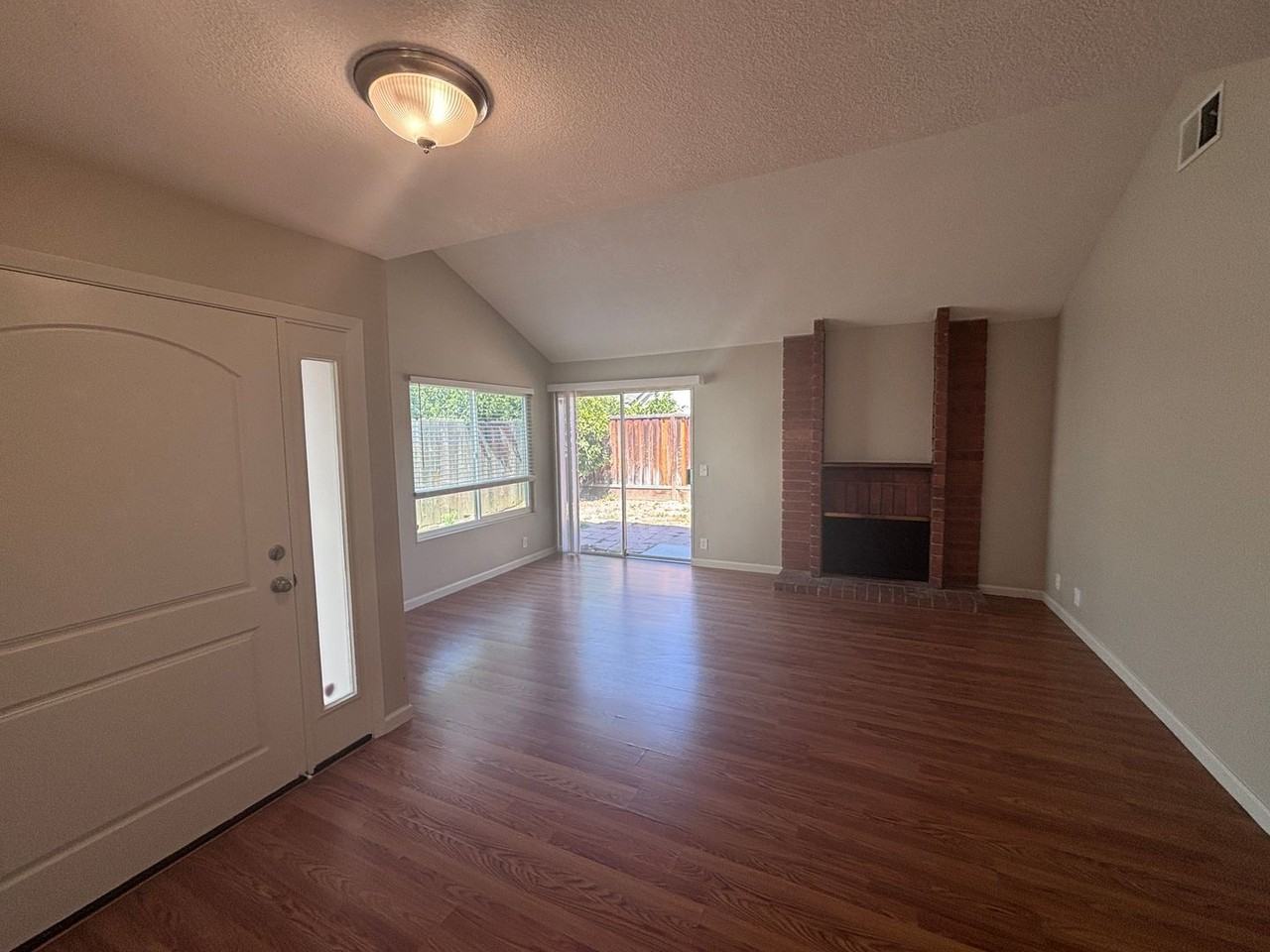 5328 Cedar Grove Cir - Photo 4 of 14