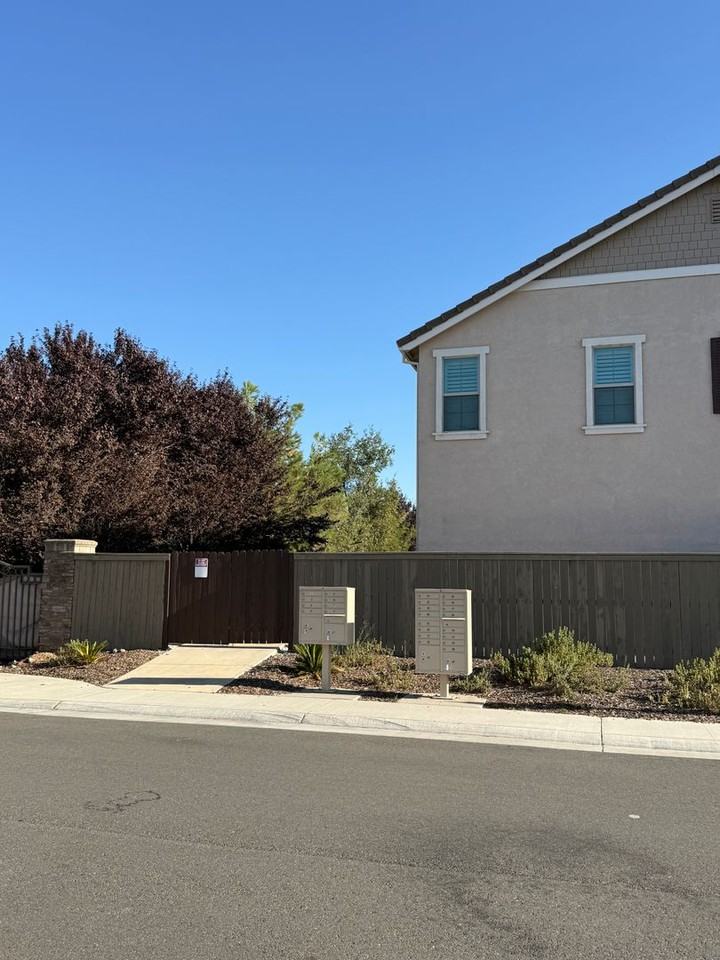 3223 Le Bourget Ln - Photo 3 of 38
