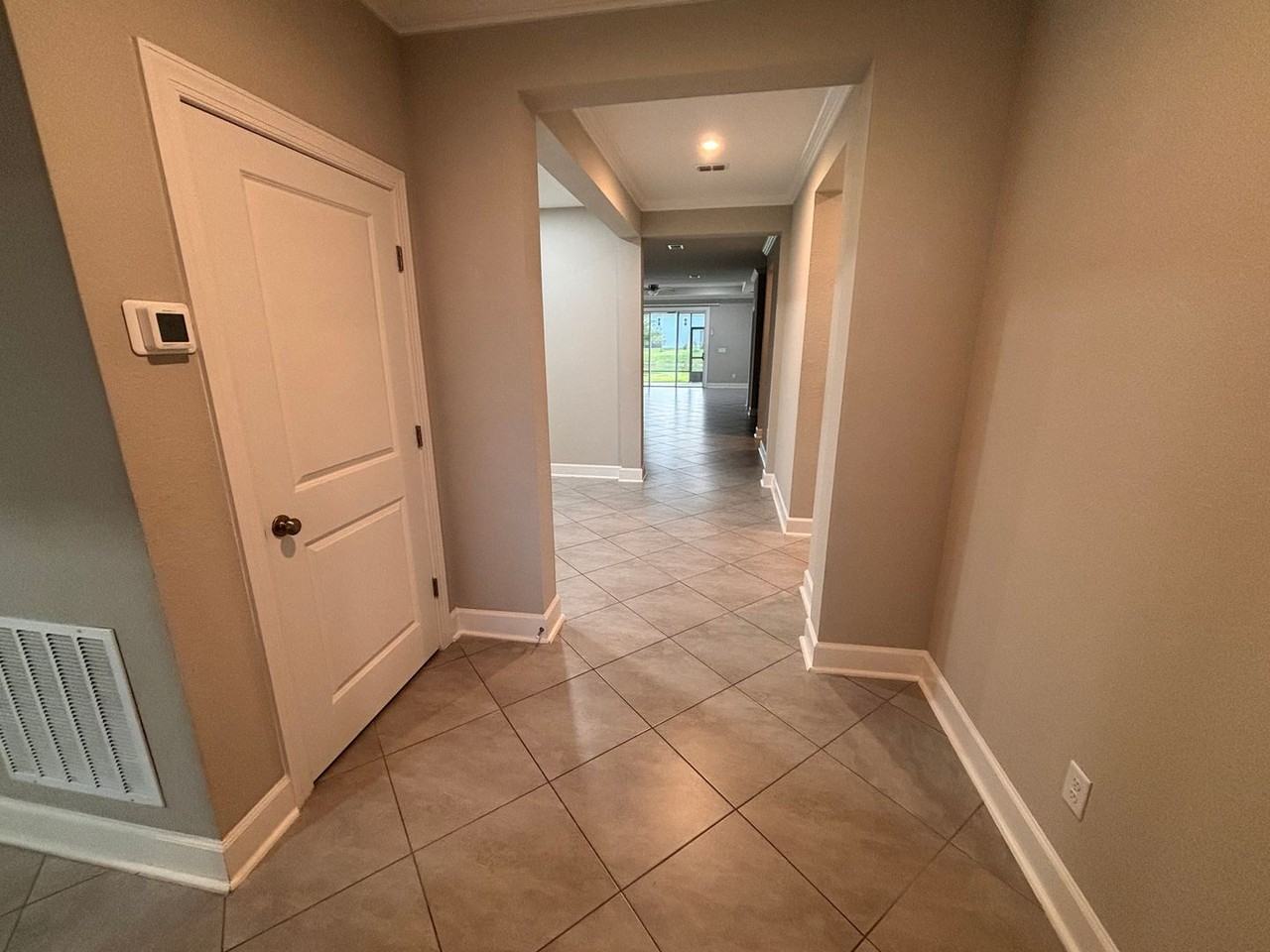 212 Willow Creek Ct - Photo 3 of 40
