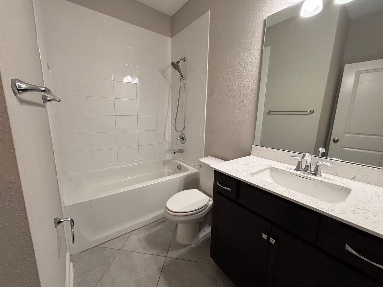 212 Willow Creek Ct - Photo 7 of 40